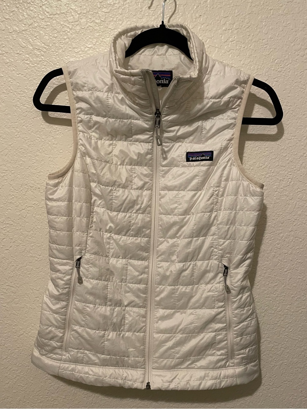 NWOT Patagonia White Quilted Nano Puff Vest - Picture 3 of 5
